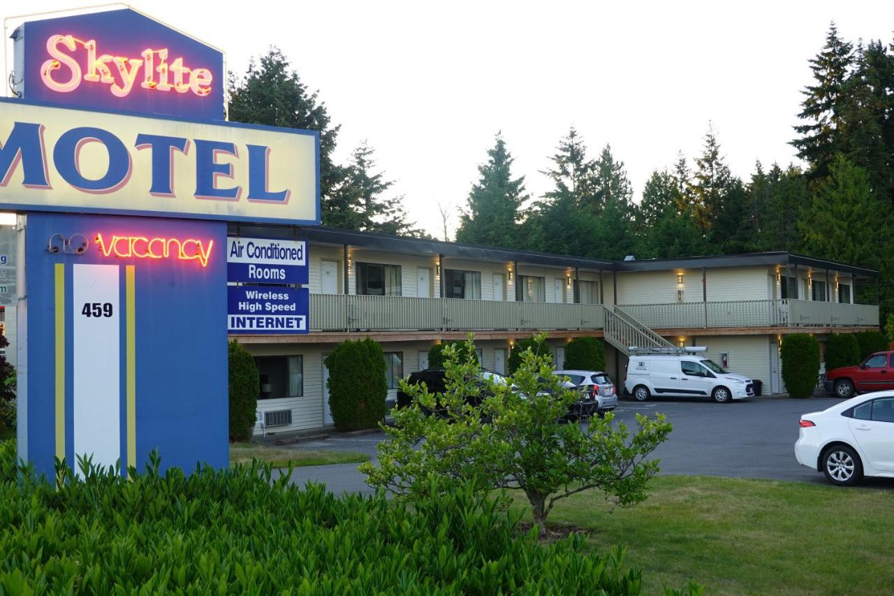 Skylite 2* Parksville