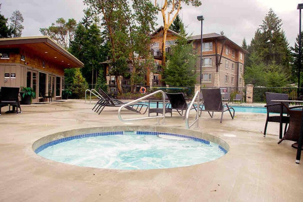 Entire Sunrise Townhome In Holiday home *
