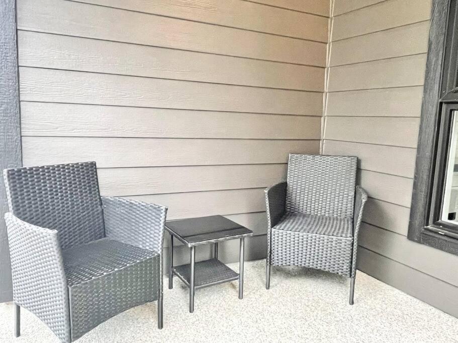 Holiday home Entire Sunrise Townhome In *