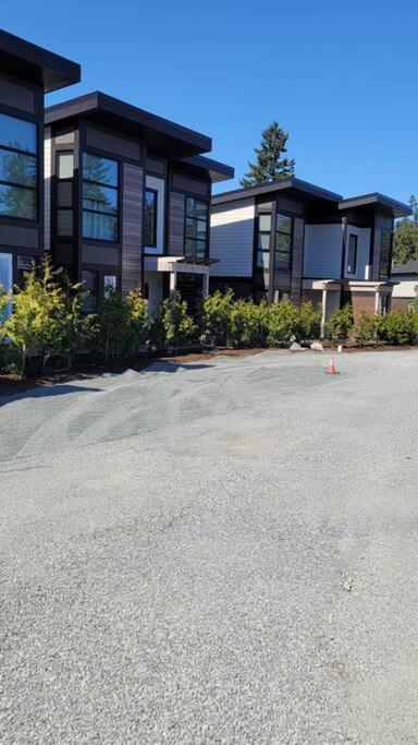 Entire Sunrise Townhome In Parksville