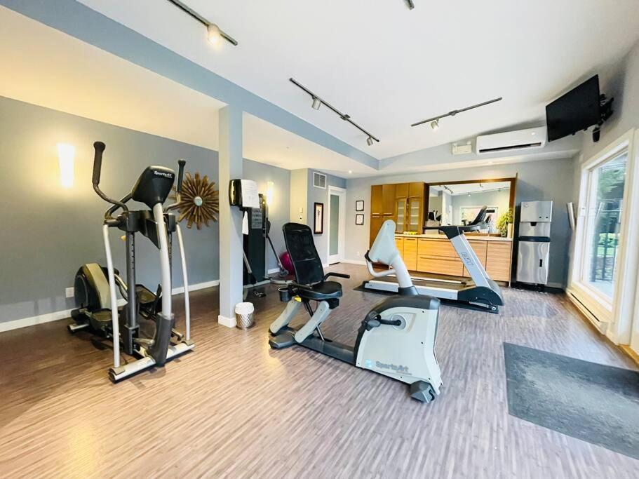 Holiday home Entire Sunrise Townhome In *