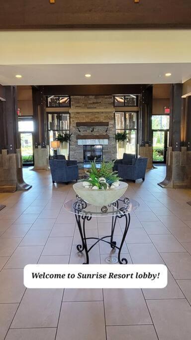 Entire Sunrise Townhome In Holiday home
