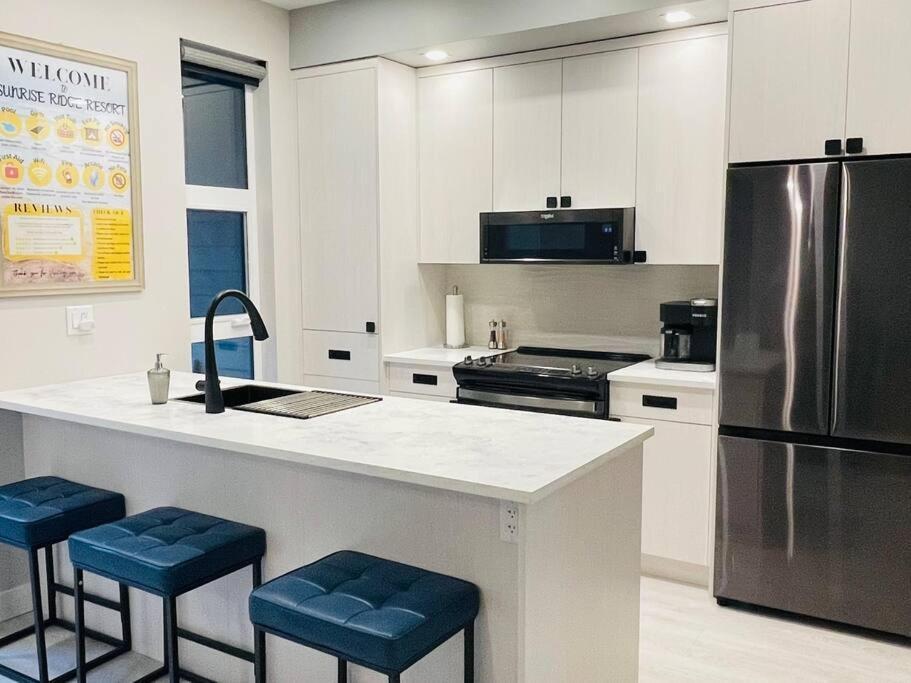 Holiday home Entire Sunrise Townhome In