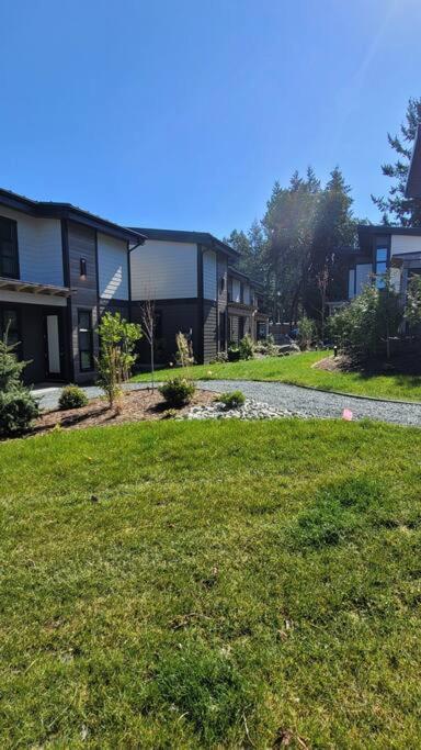 Entire Sunrise Townhome In Parksville