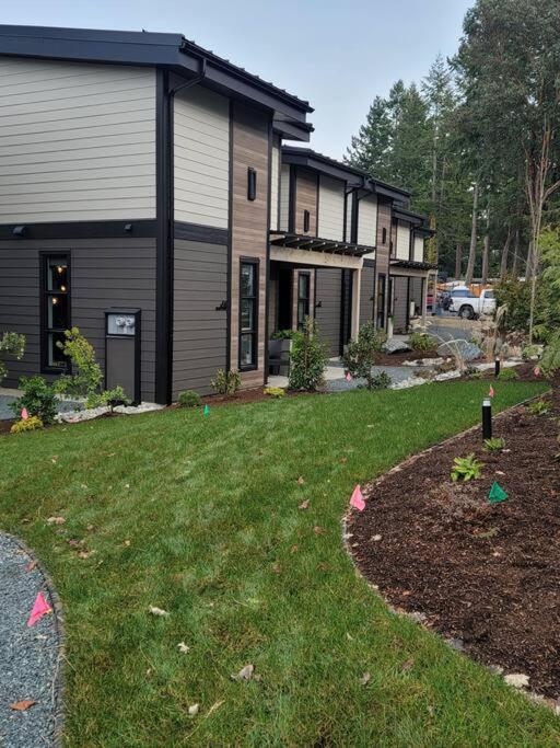 Entire Sunrise Townhome In Holiday home