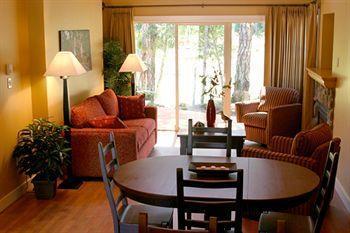 Oceanside Village Resort 3*