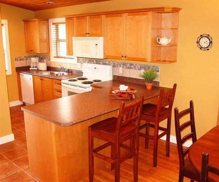 Oceanside Village 3*