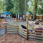 Riverbend Cottage & Rv Resort
