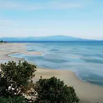 Tigh-Na-Mara Seaside Spa Resort
