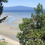 Tigh-Na-Mara Seaside Spa Resort