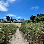 Sea Edge Motel