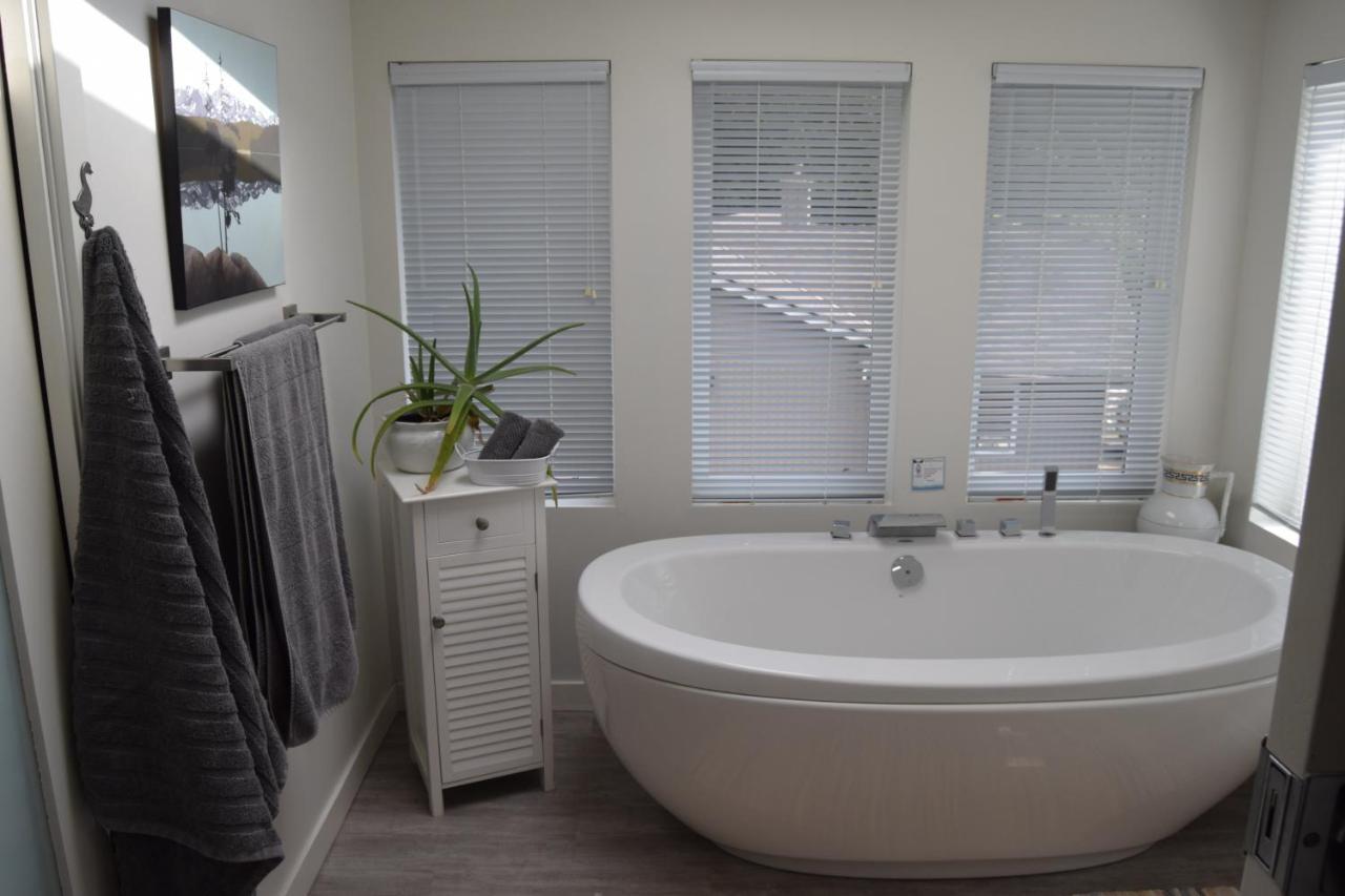 Rathtrevor Bed & Breakfast Parksville