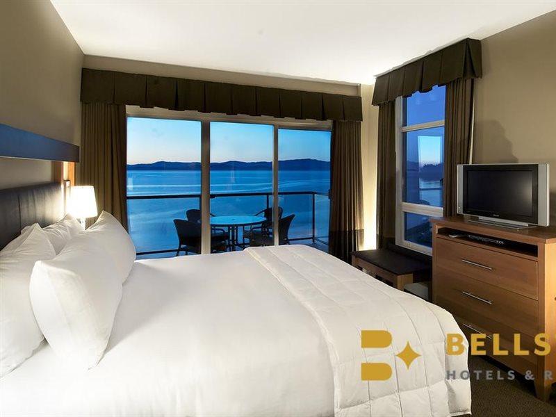 The Club — Bellstar & 4* Parksville