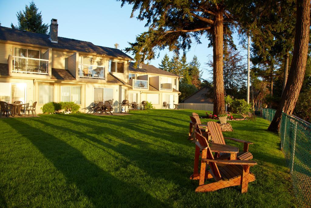 Resort Madrona Beach Parksville
