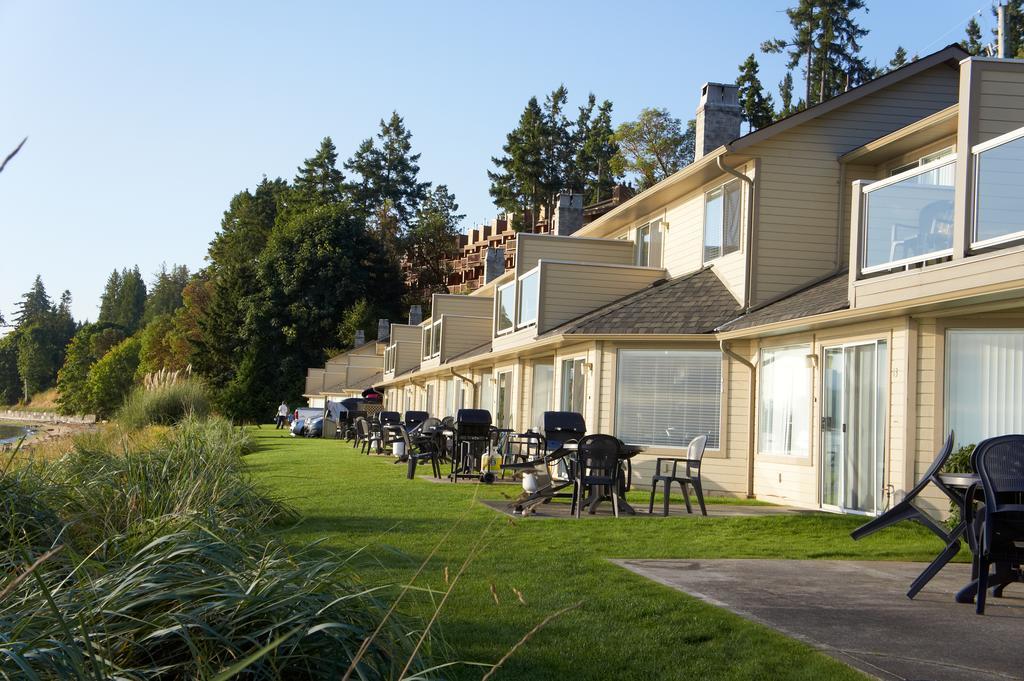 Resort Madrona Beach Parksville