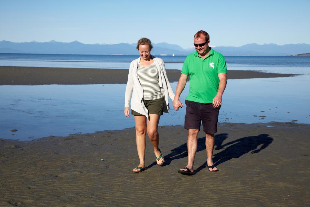 Madrona Beach 3* Parksville