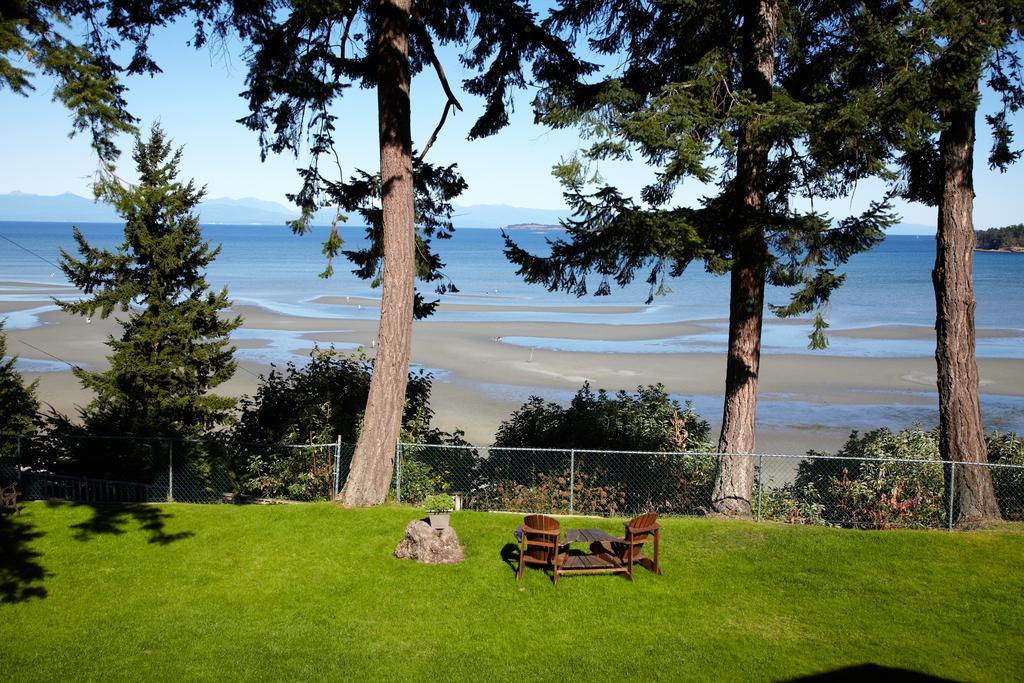 Madrona Beach Resort Parksville