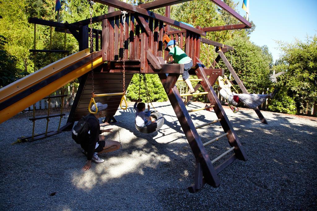 Madrona Beach 3* Parksville