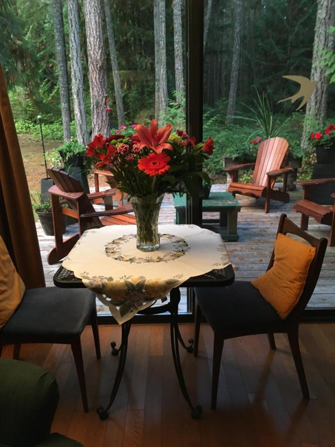 Cedar Song Bed & Breakfast Parksville