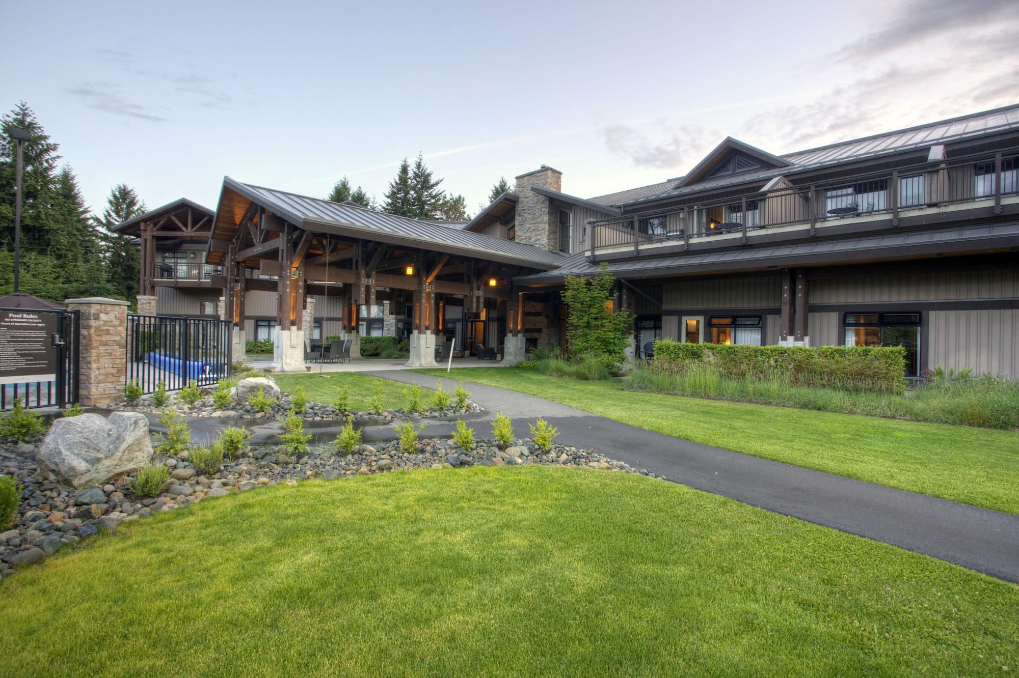 Sunrise Ridge Waterfront 3*
