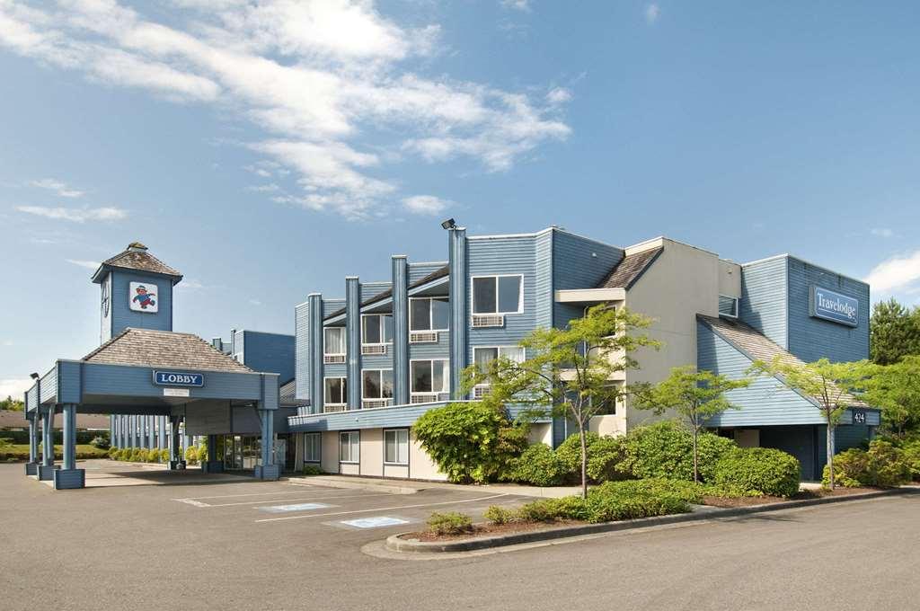 Feng, Bw Signature Collection Hotel 2*