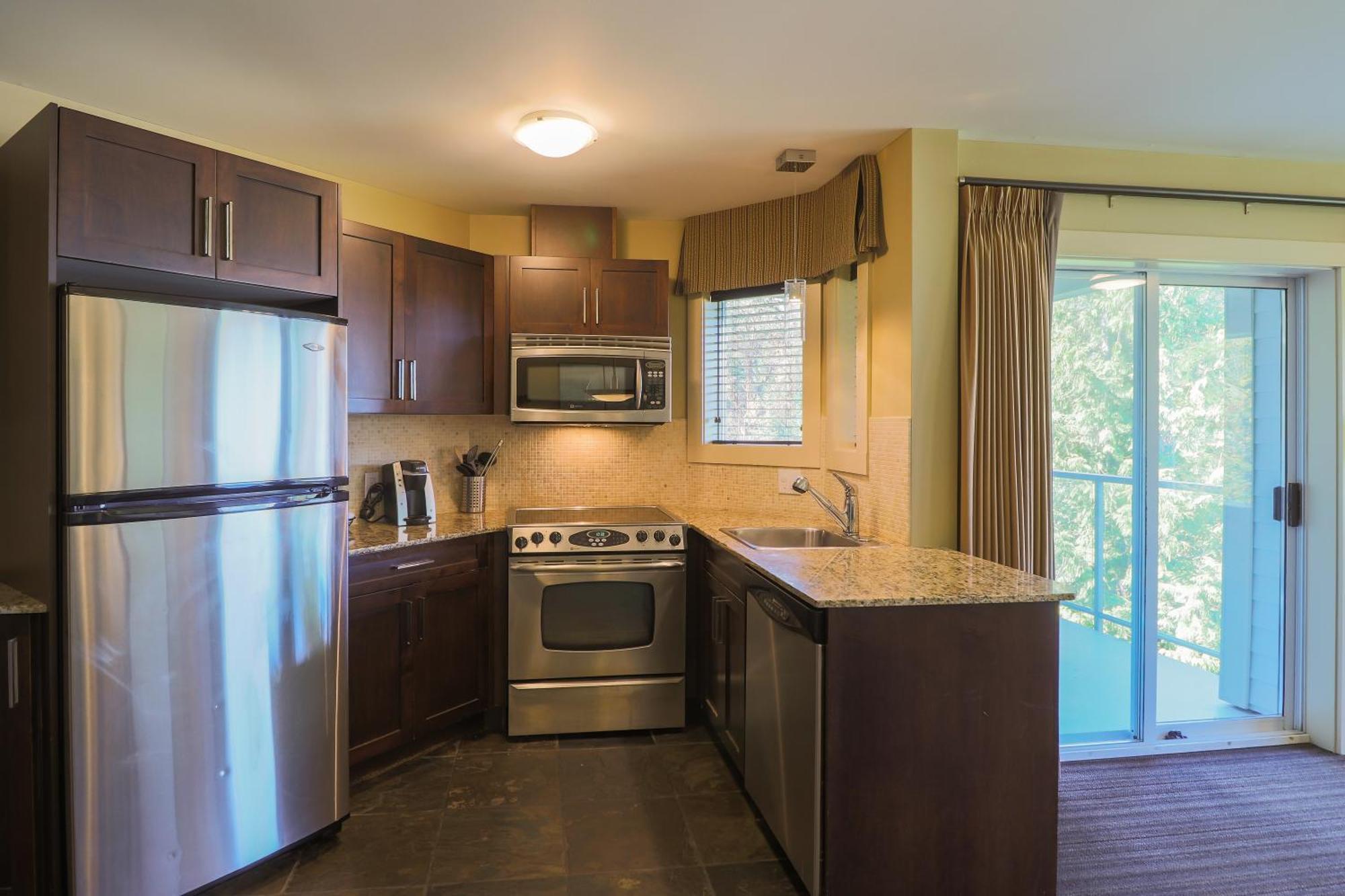 Pacific Shores & 4* Parksville