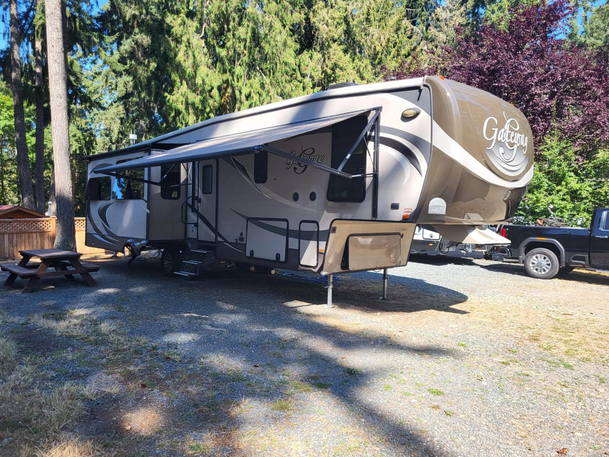Resort Riverbend & Rv 3*