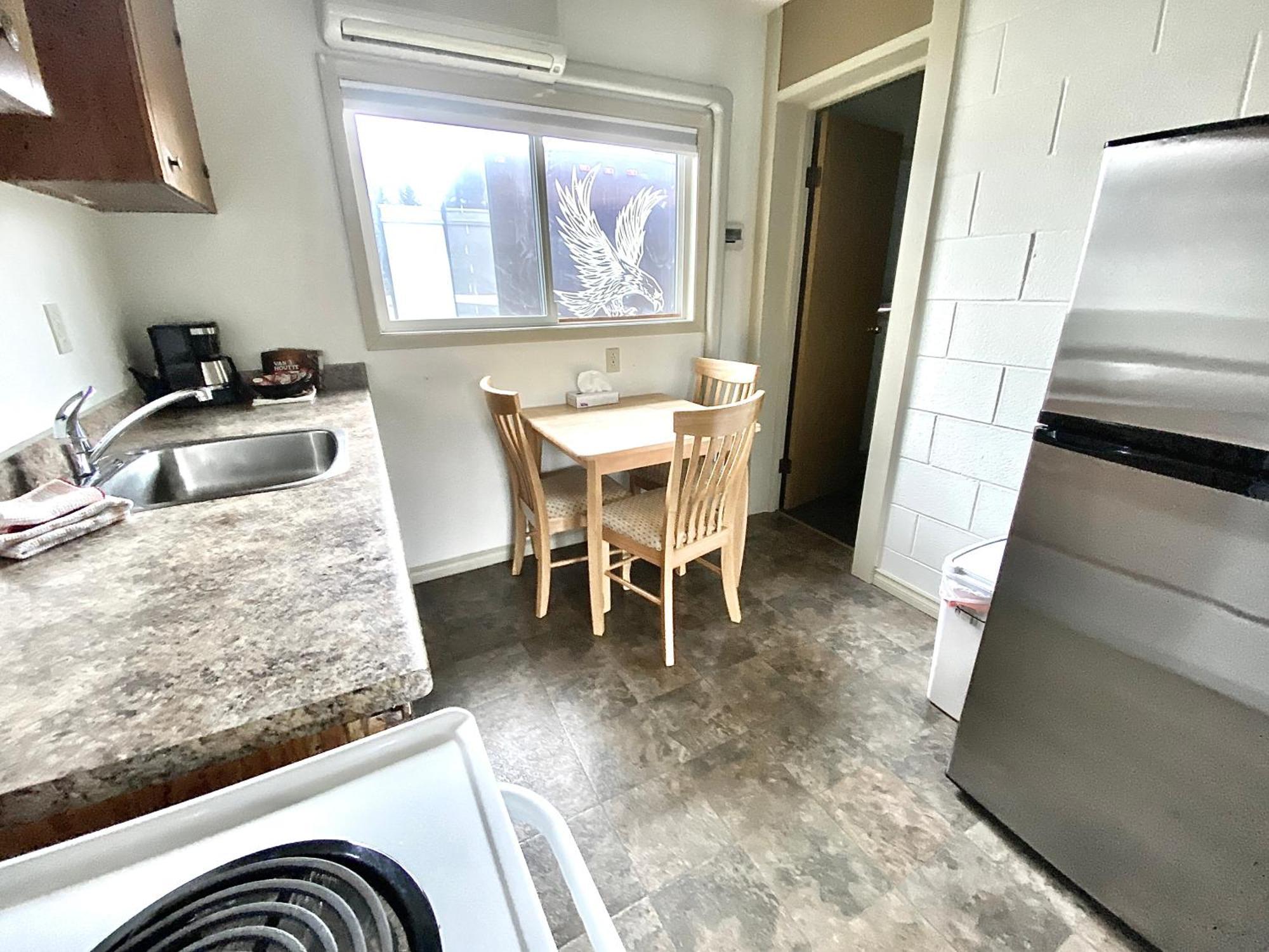Arbutus Grove 2* Parksville