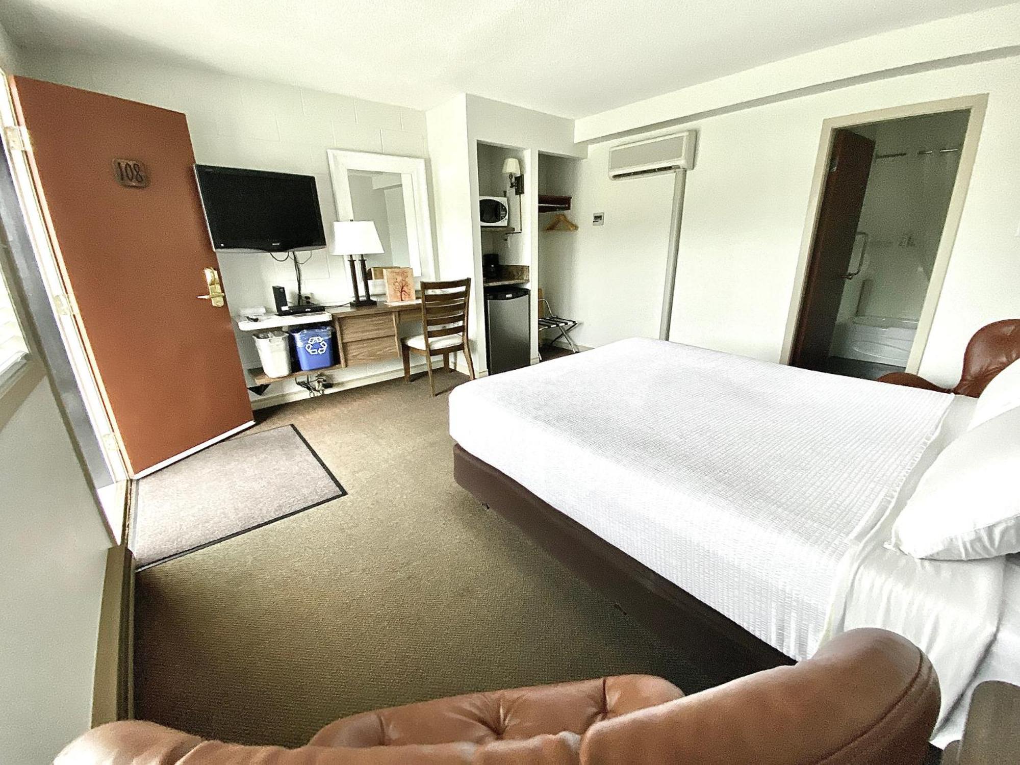 Motel Arbutus Grove Parksville