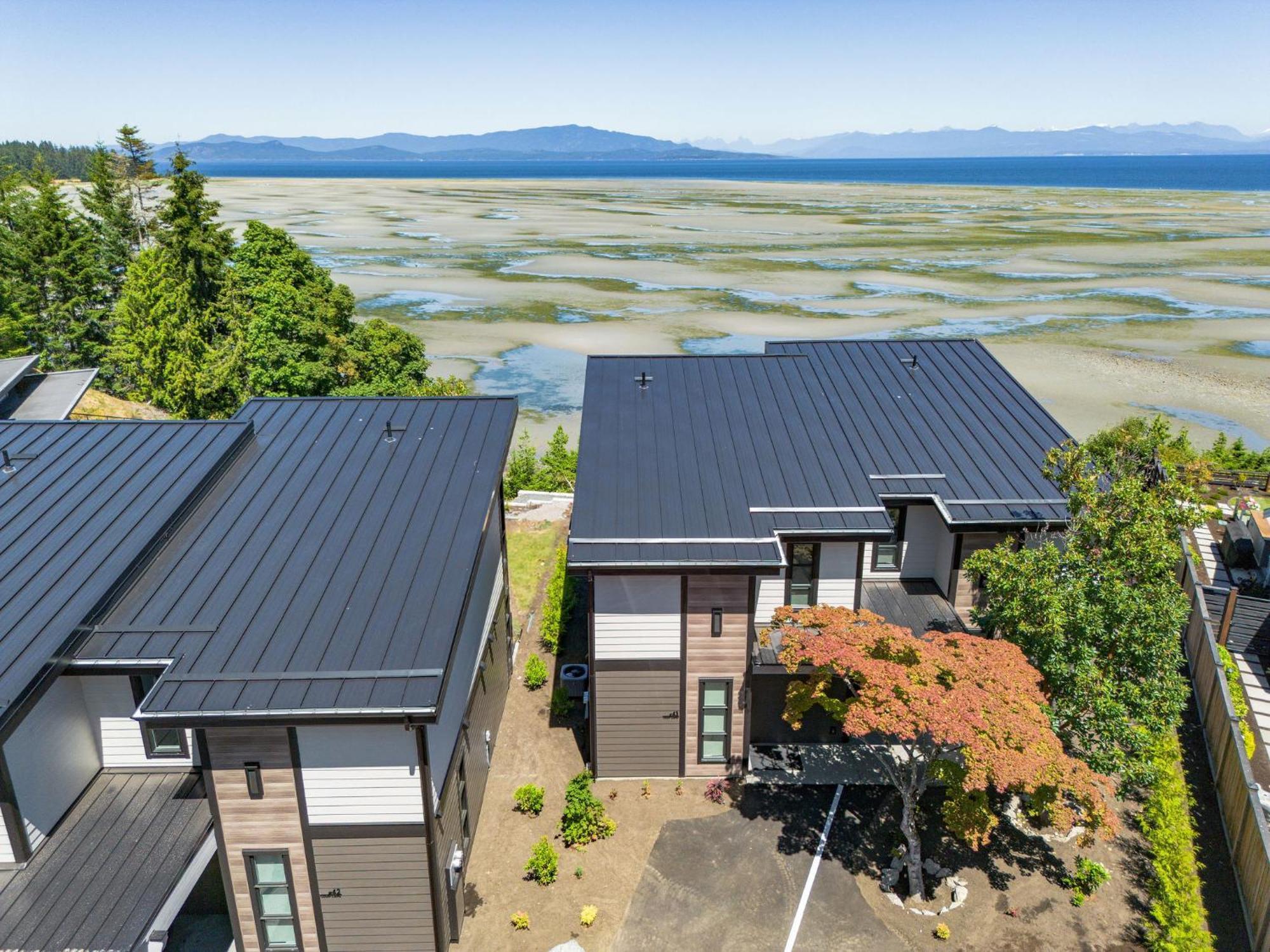 Sunrise Ridge Waterfront Resort Parksville