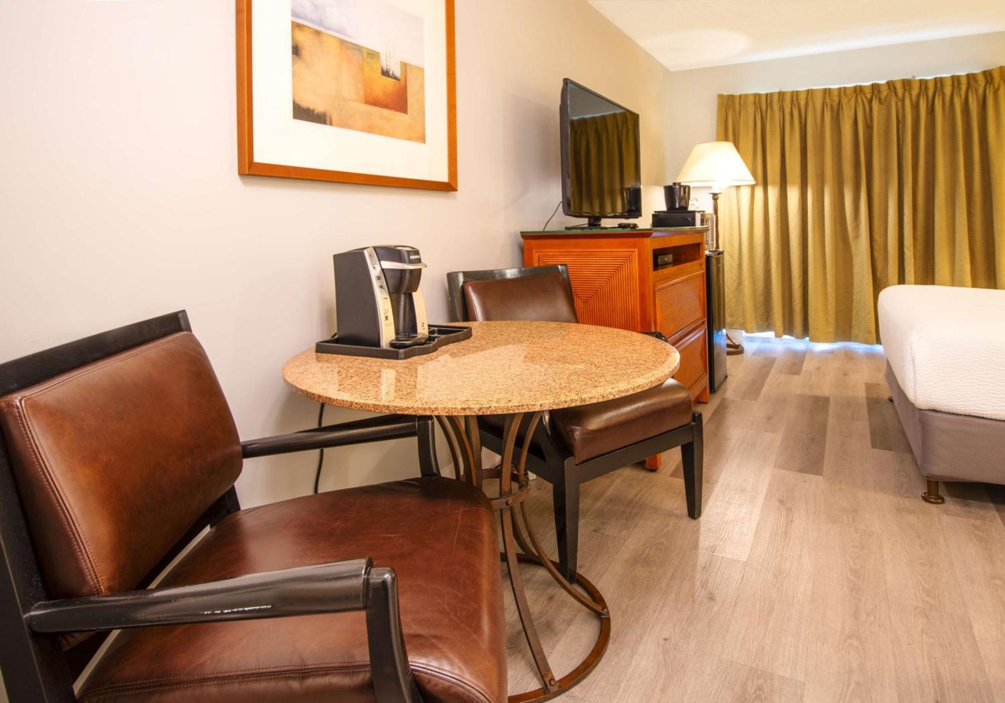 Coast Parksville Hotel 3* Parksville