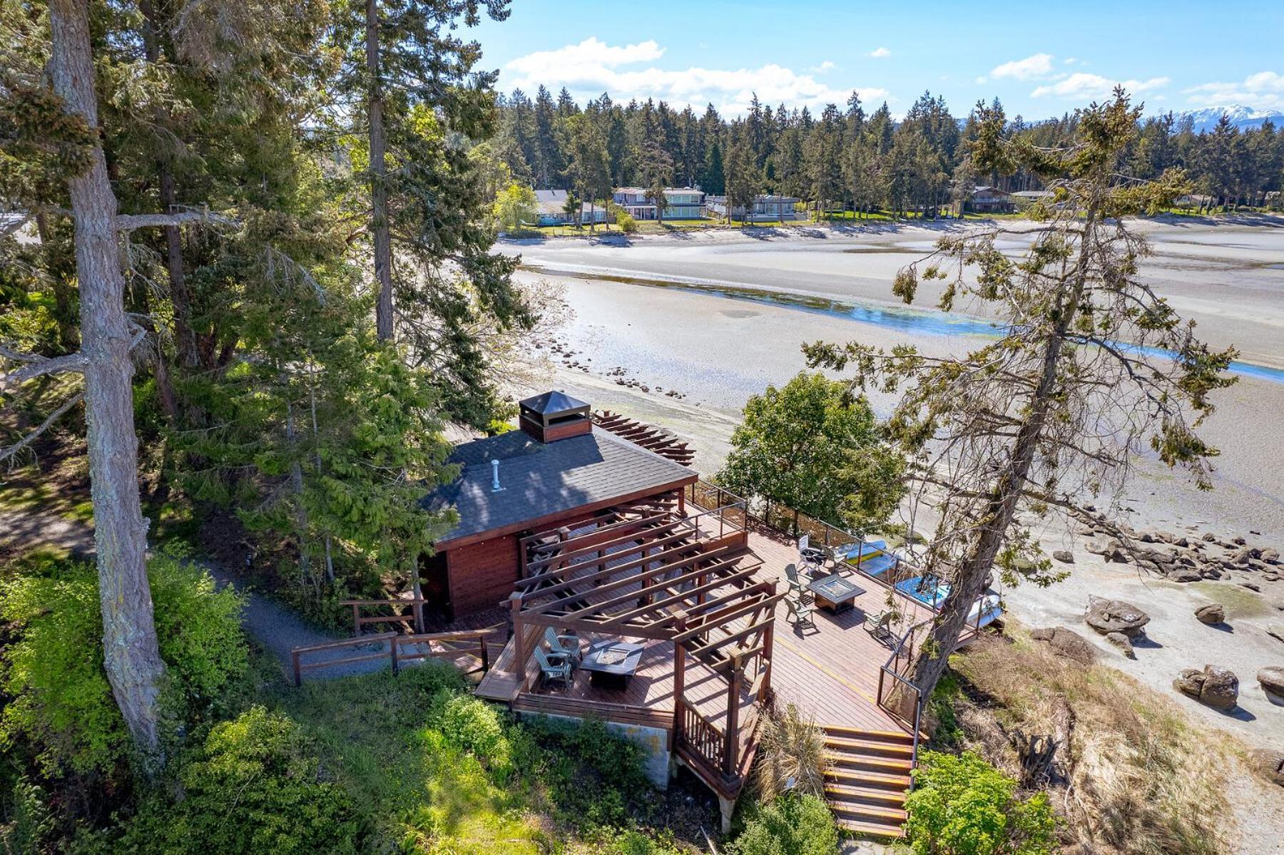 Hotel Pacific Shores & 4*