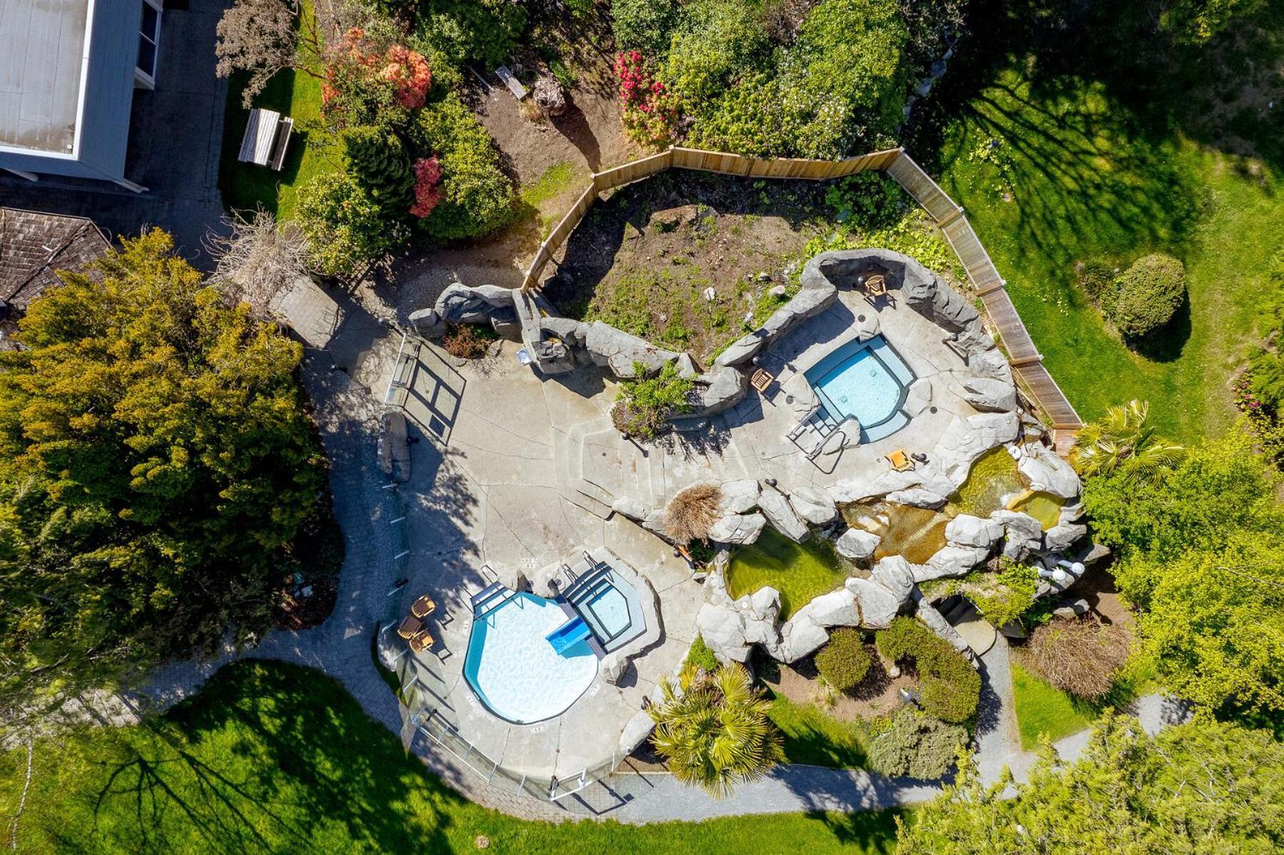 Hotel Pacific Shores & Parksville