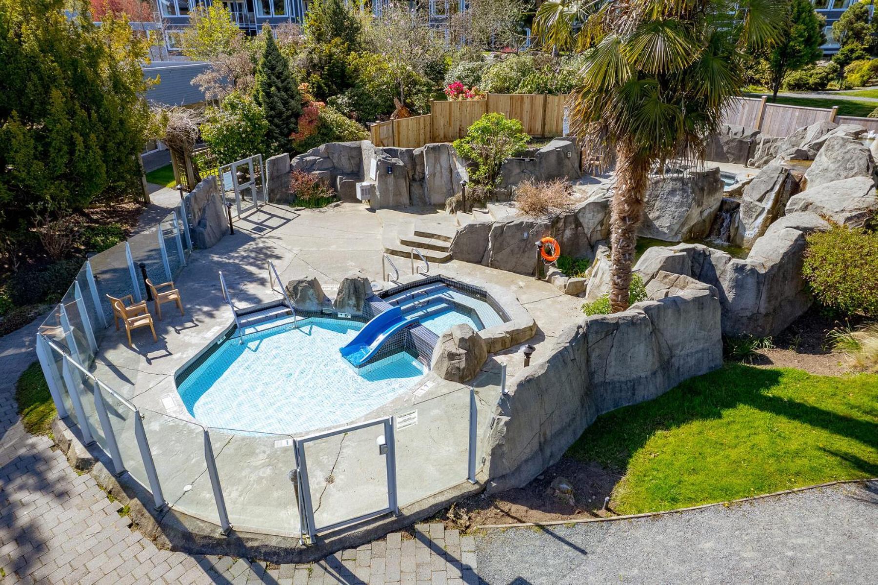 Pacific Shores & 4*