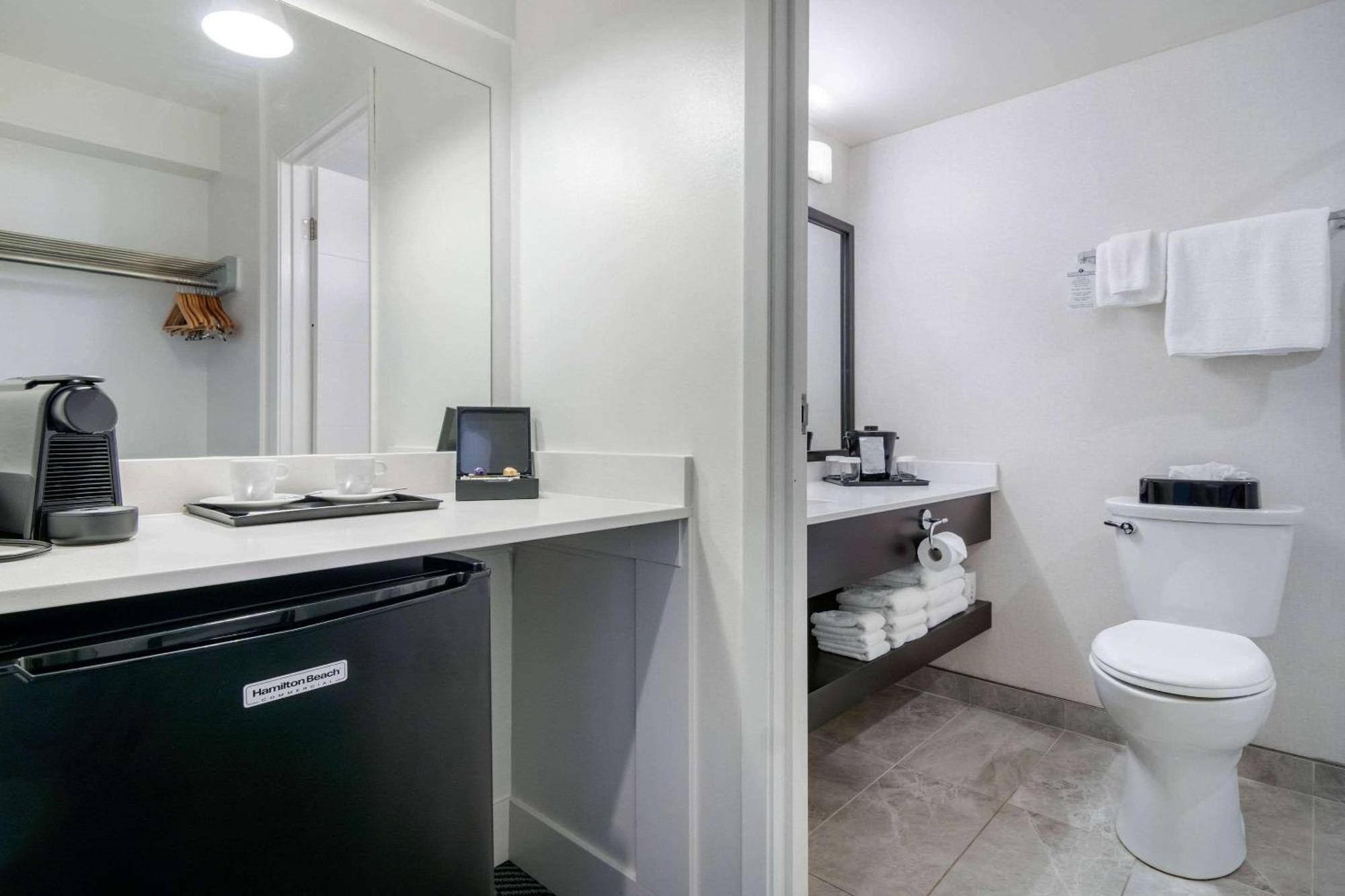Bayside Oceanfront 3* Parksville