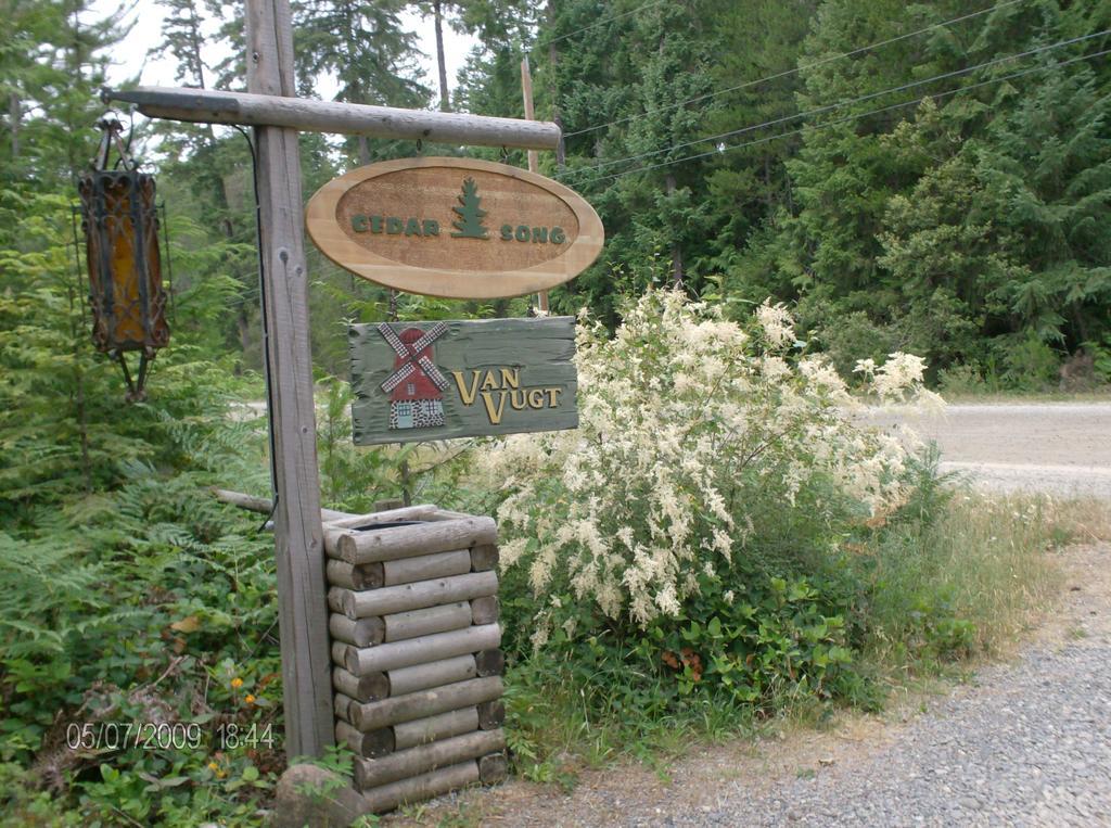 Cedar Song Bed & Breakfast Parksville