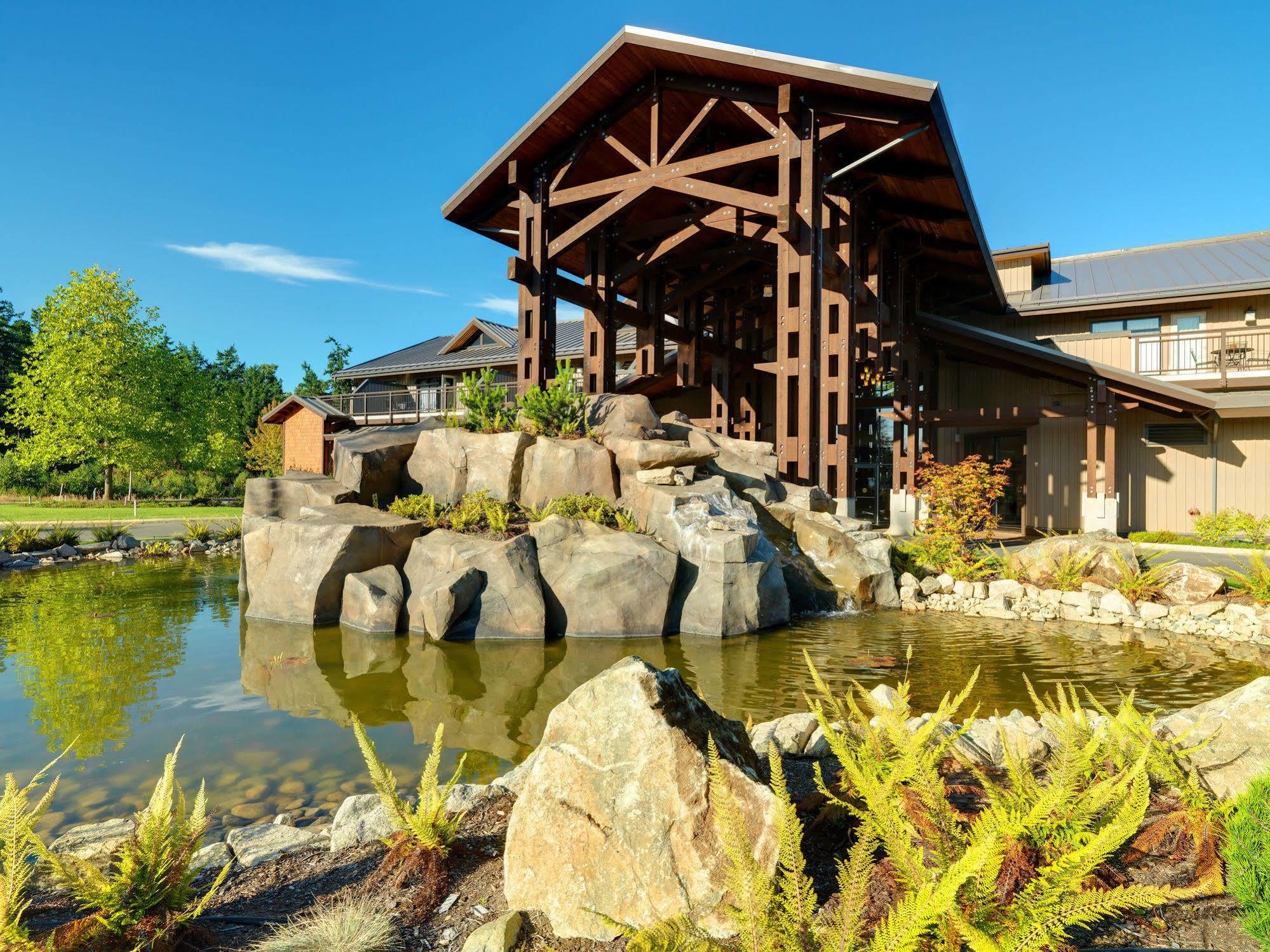 Sunrise Ridge Waterfront Resort Parksville