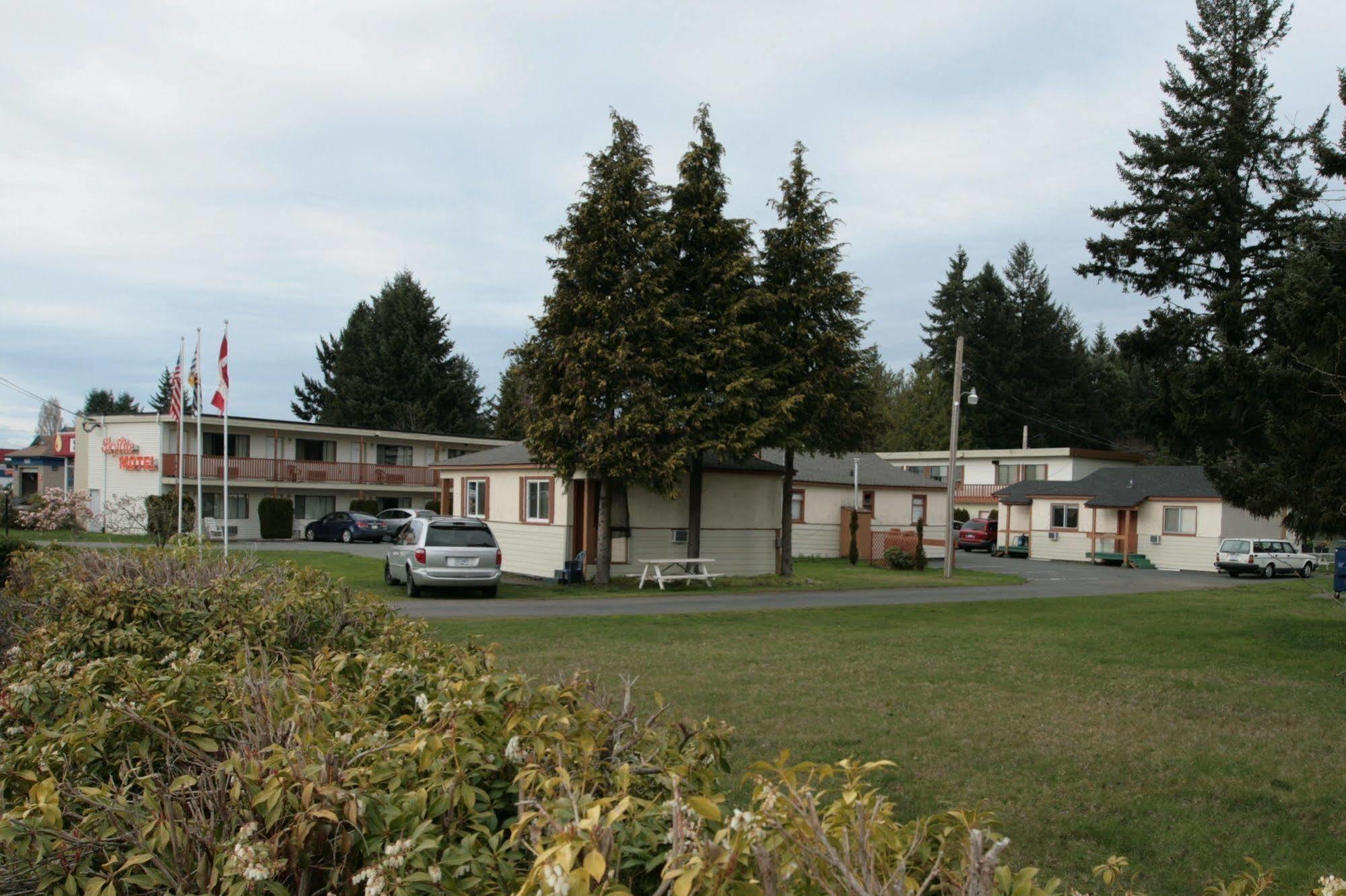 Skylite Motel 2*