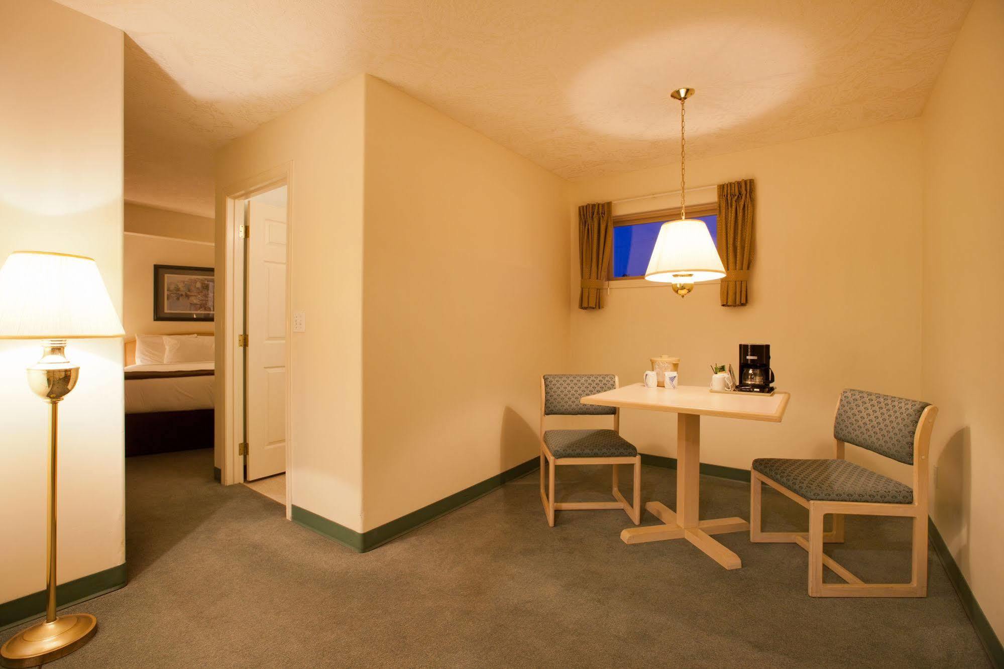 Coast Parksville Hotel 3*