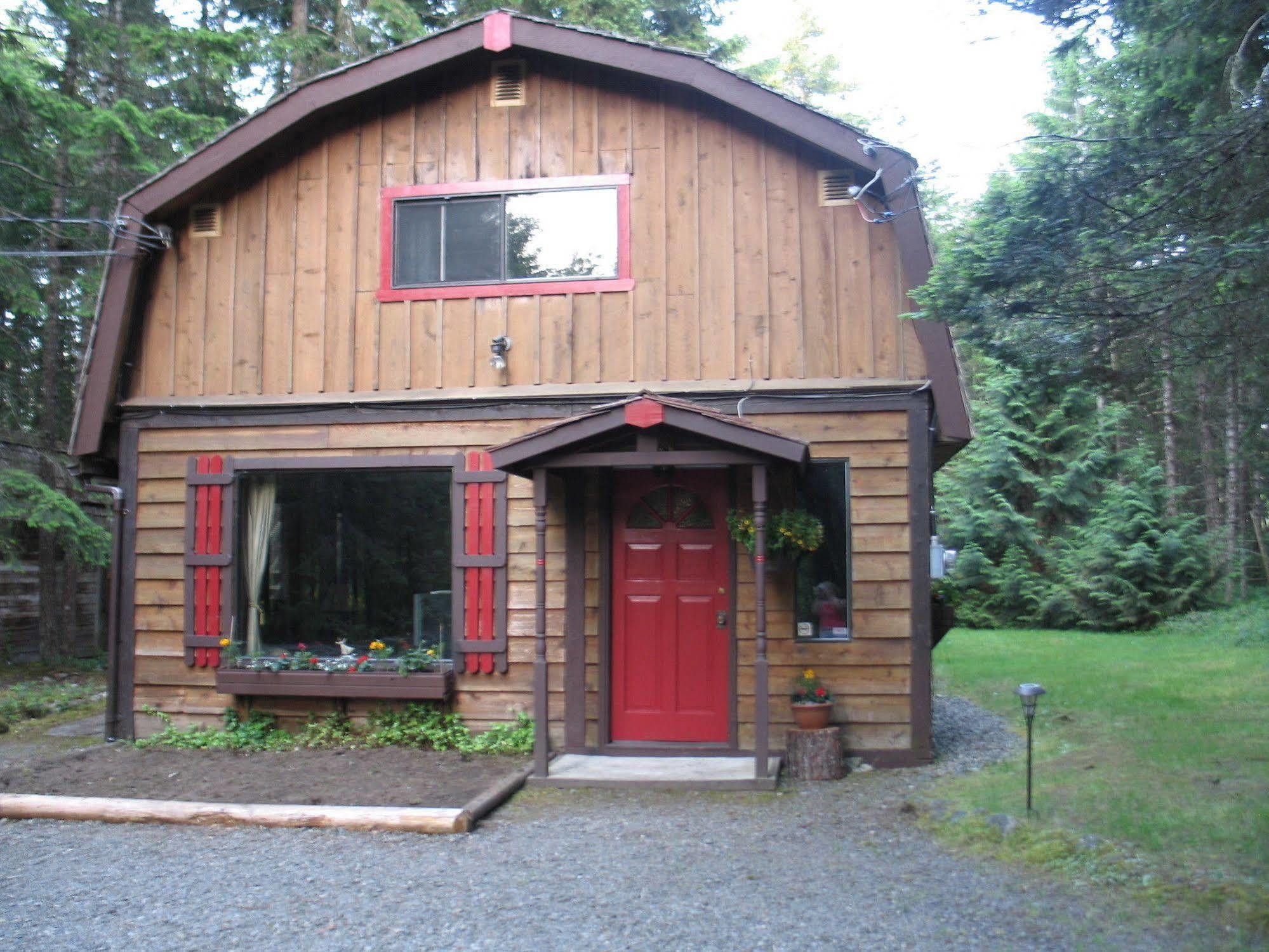 Bed & Breakfast Cedar Song Parksville