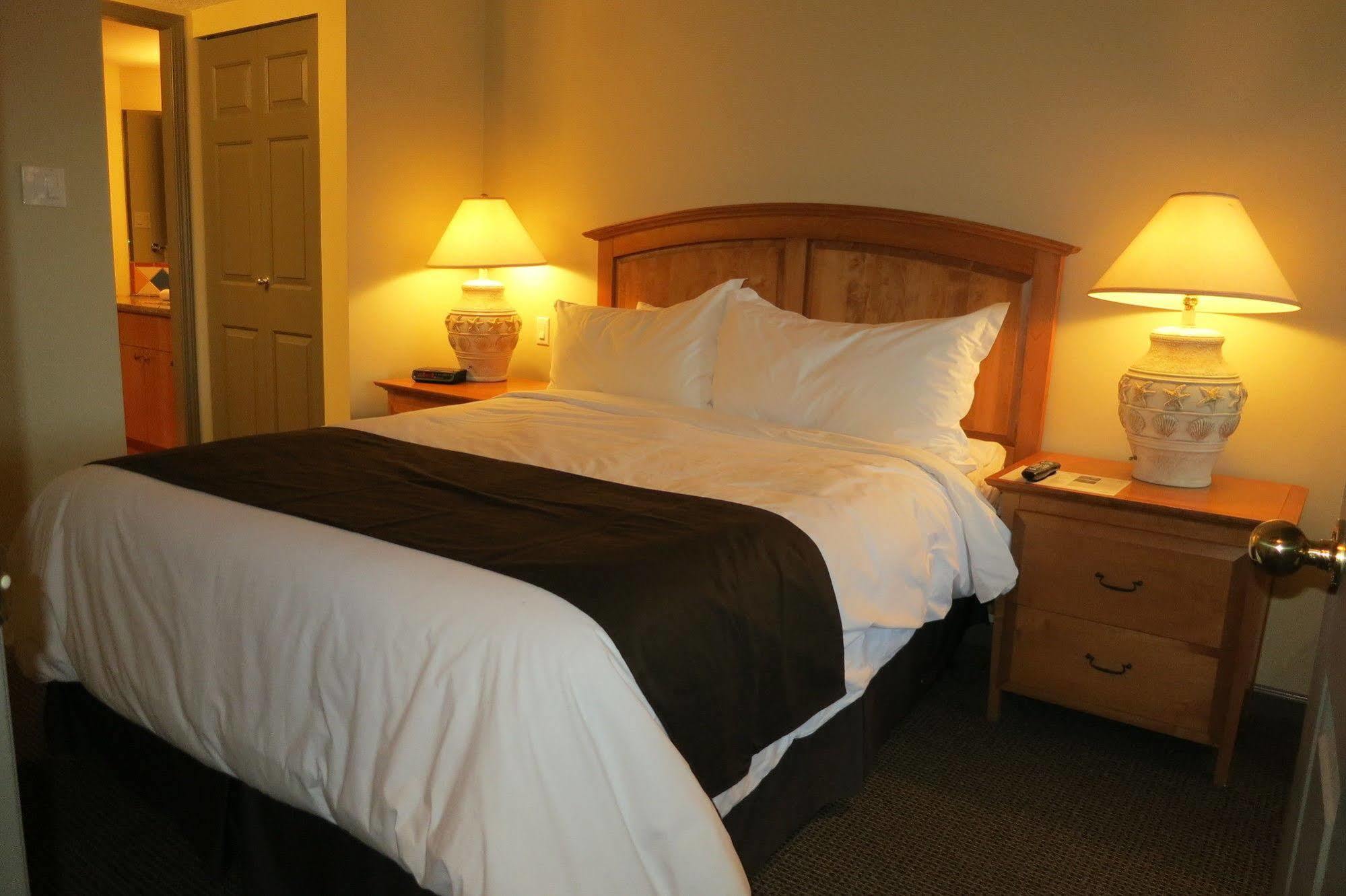Pacific Shores & 4* Parksville