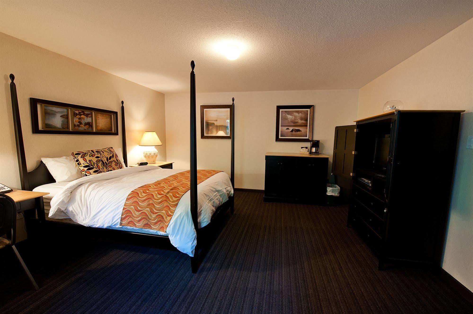 Pacific Shores & 4* Parksville