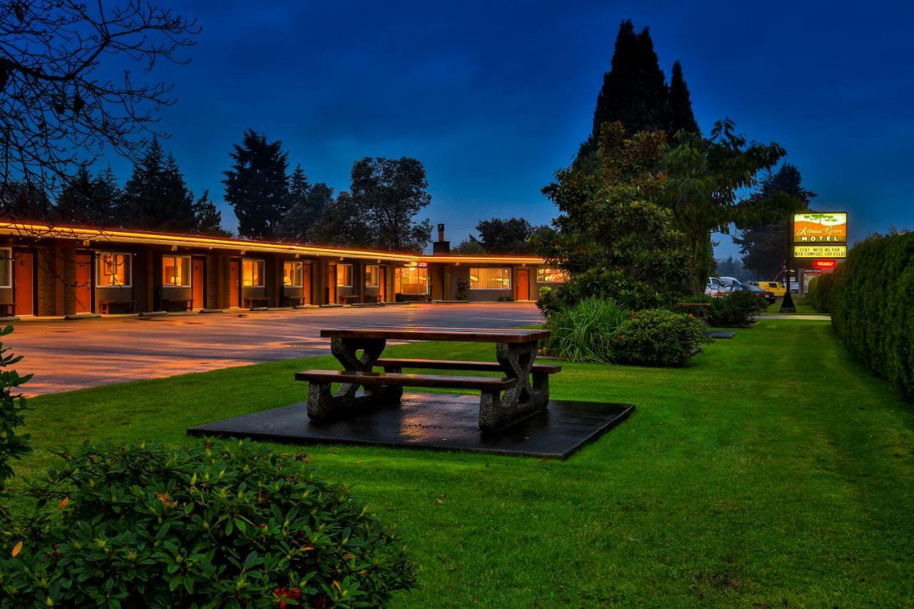 Motel Arbutus Grove Parksville