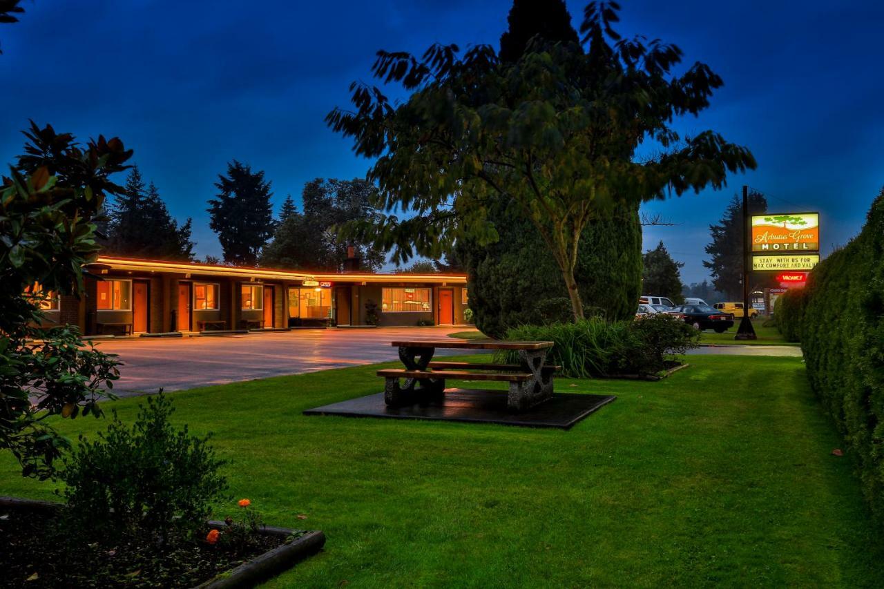 Arbutus Grove 2*