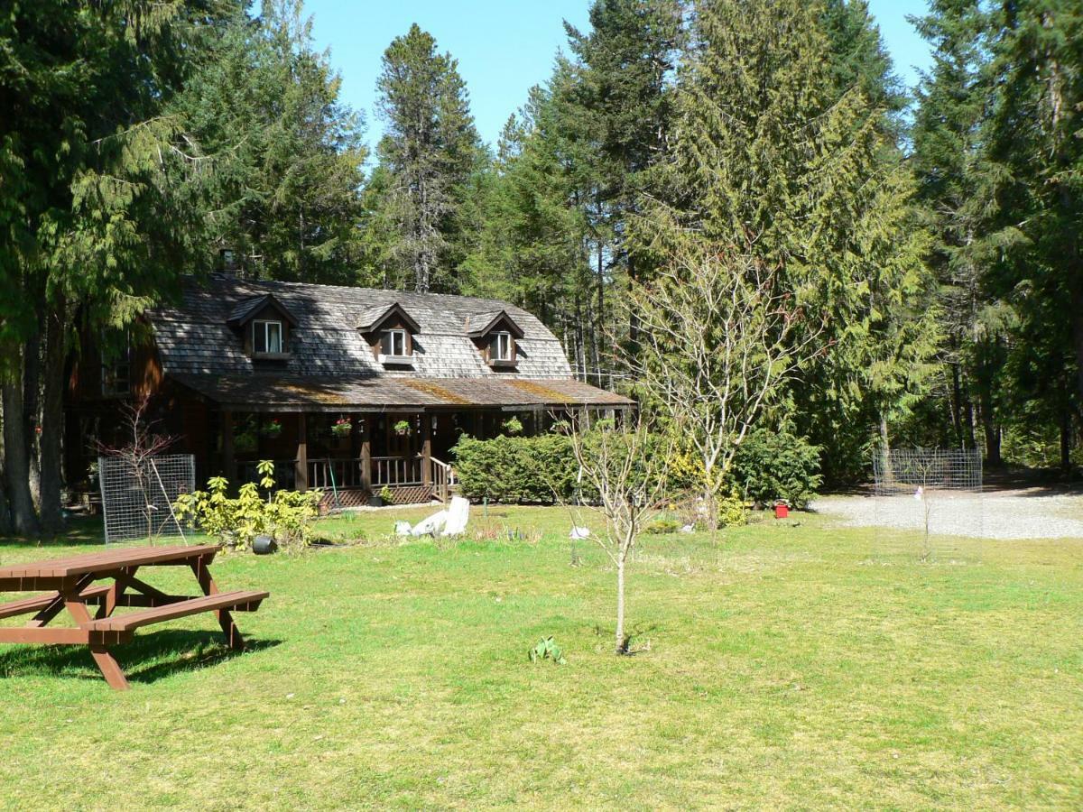 Cedar Song Bed & Breakfast 5*