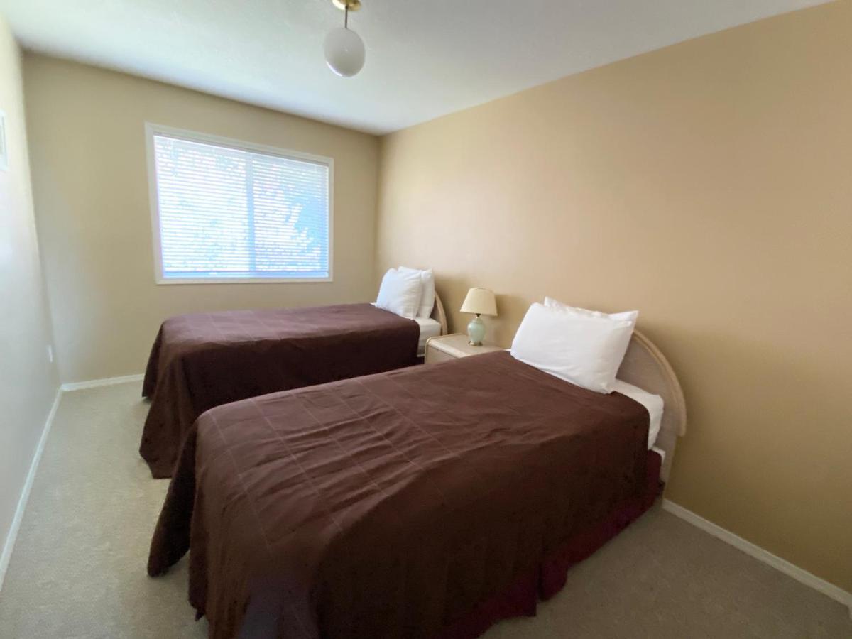 Ocean Sands Inc. * Parksville