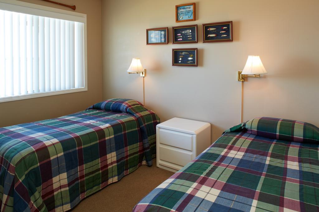 Madrona Beach 3*