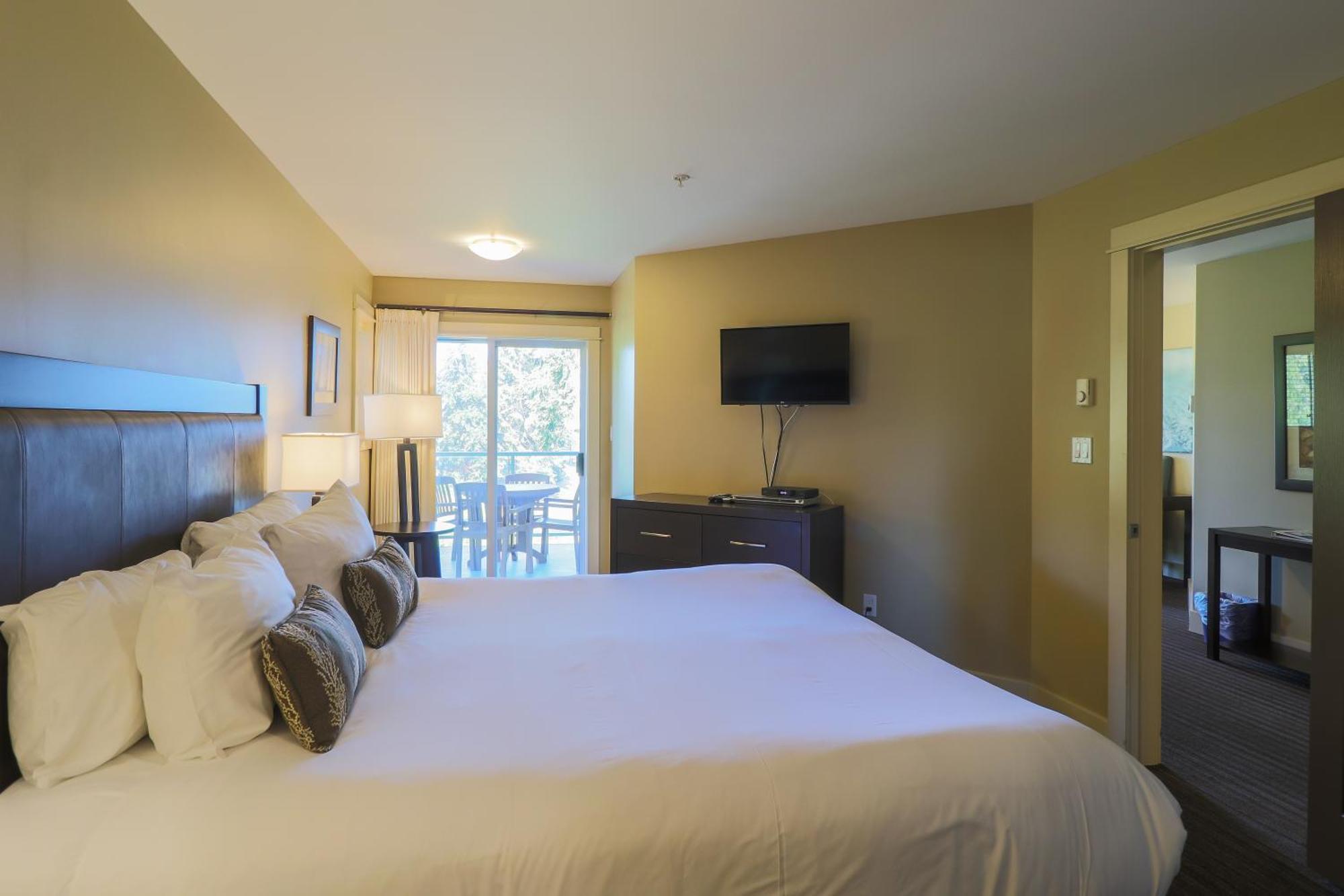 Pacific Shores & Parksville