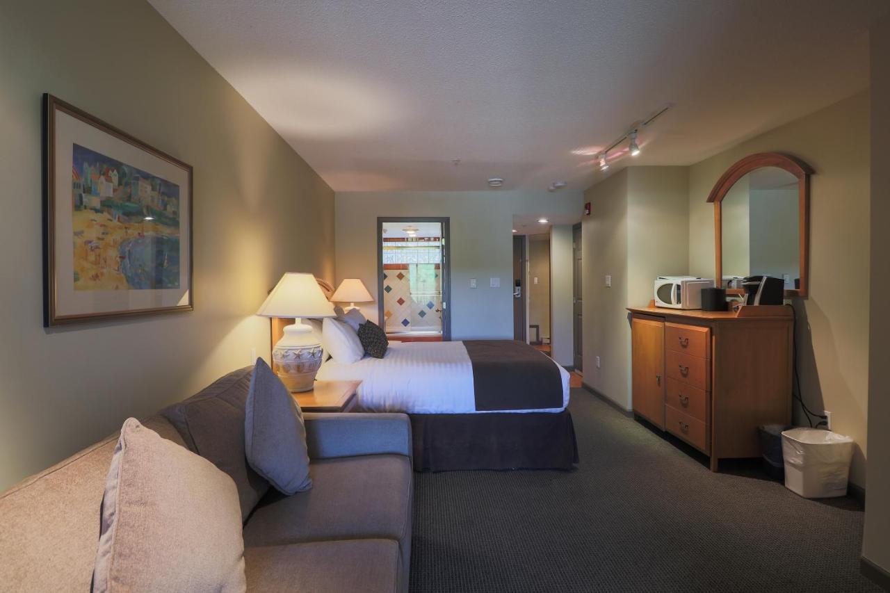 Pacific Shores & 4*