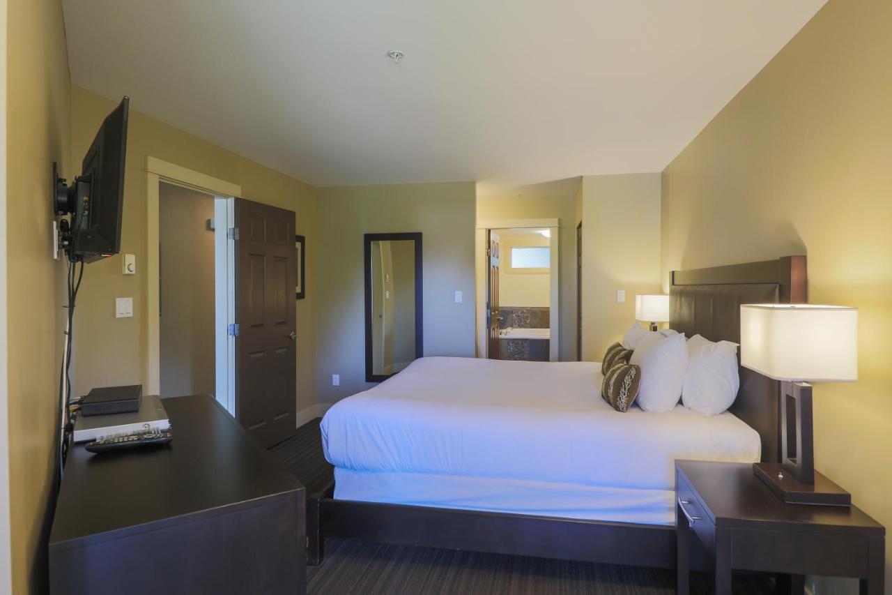Pacific Shores & 4* Parksville
